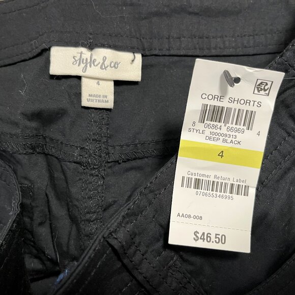 Style & Co Women's Deep Black Zipper Bermuda Cargo Short - Size 4 - NWT - Picture 4 of 4